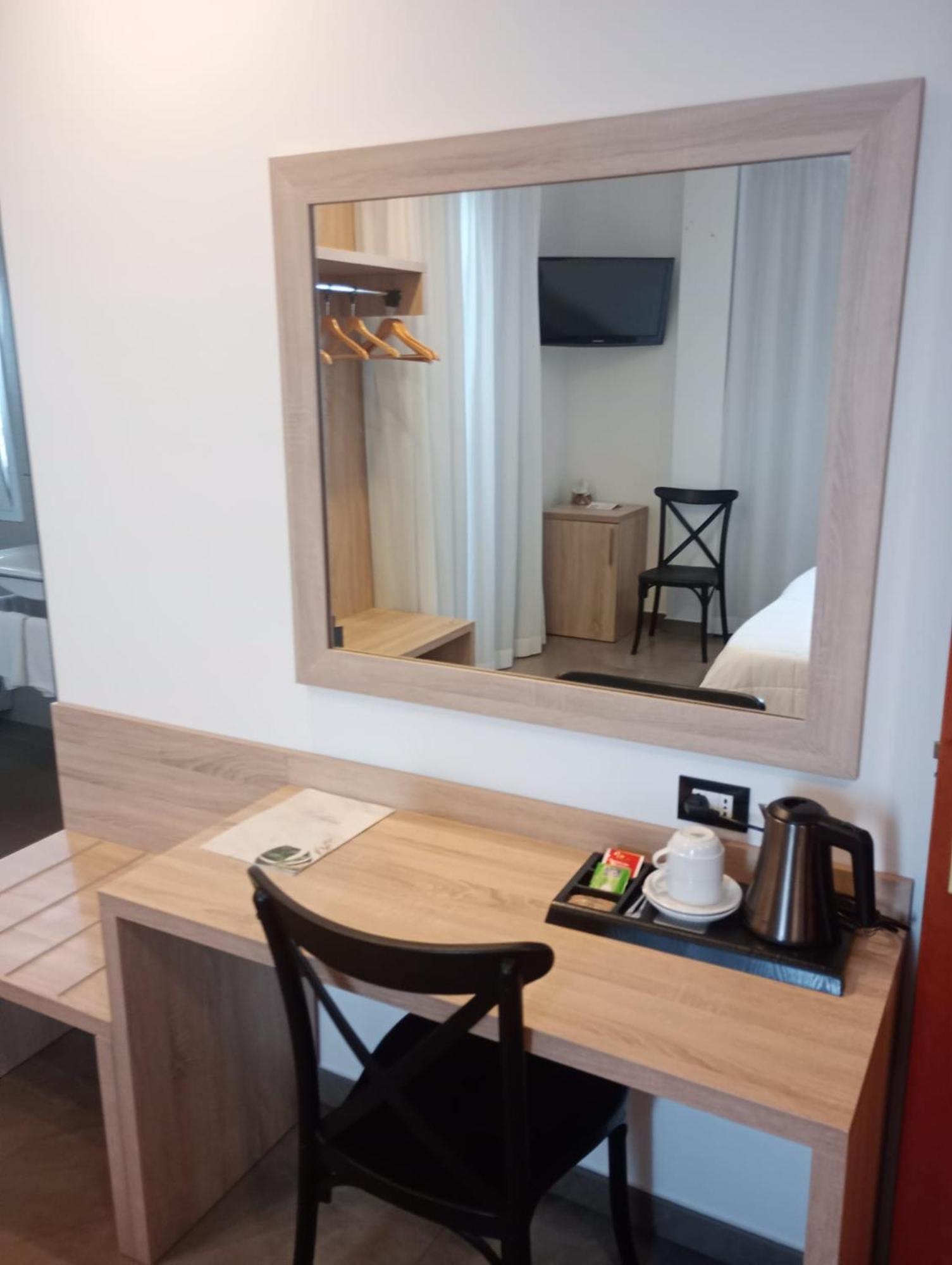 Hotel La Martinica Ficarazzi エクステリア 写真