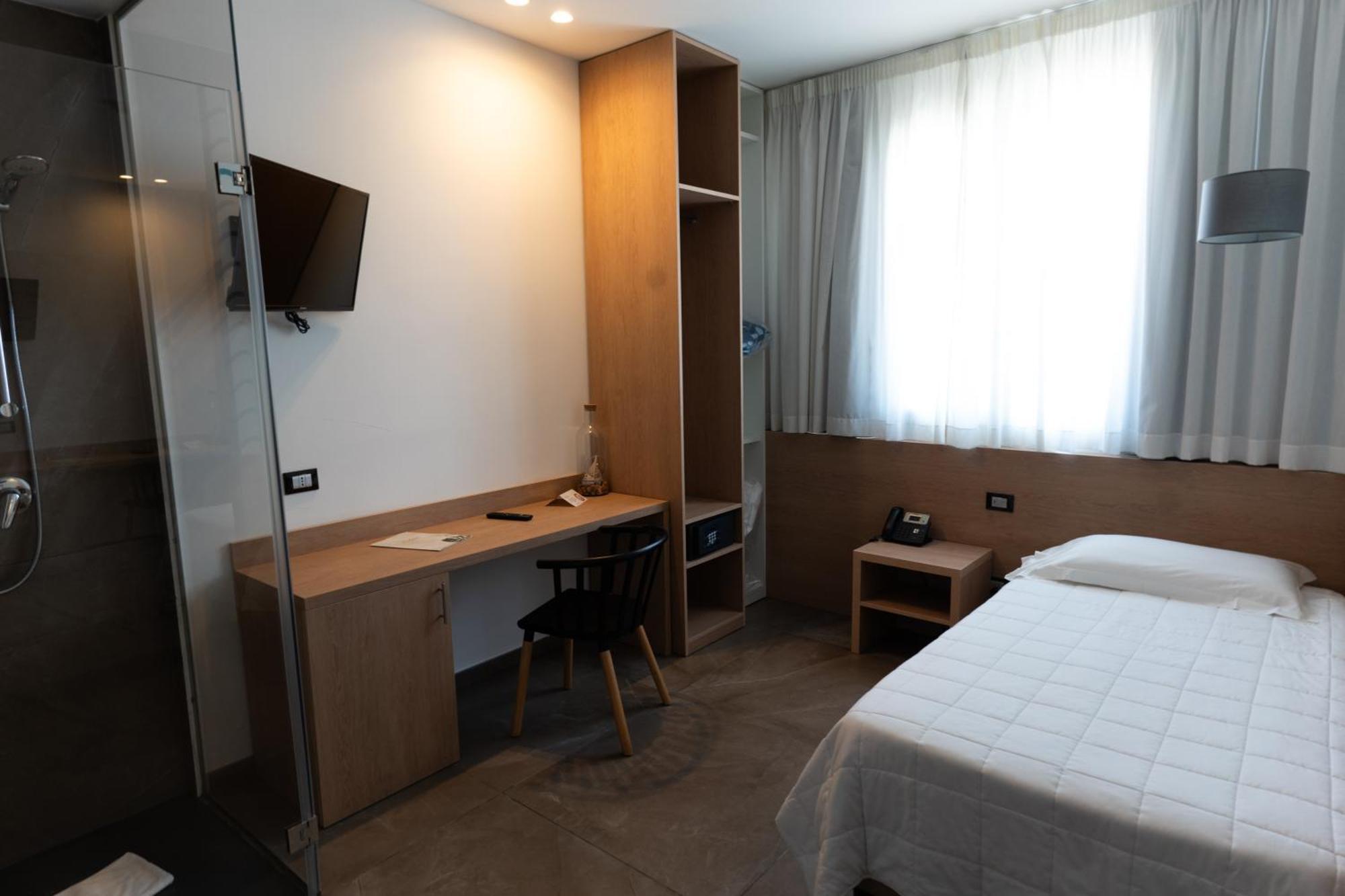Hotel La Martinica Ficarazzi エクステリア 写真
