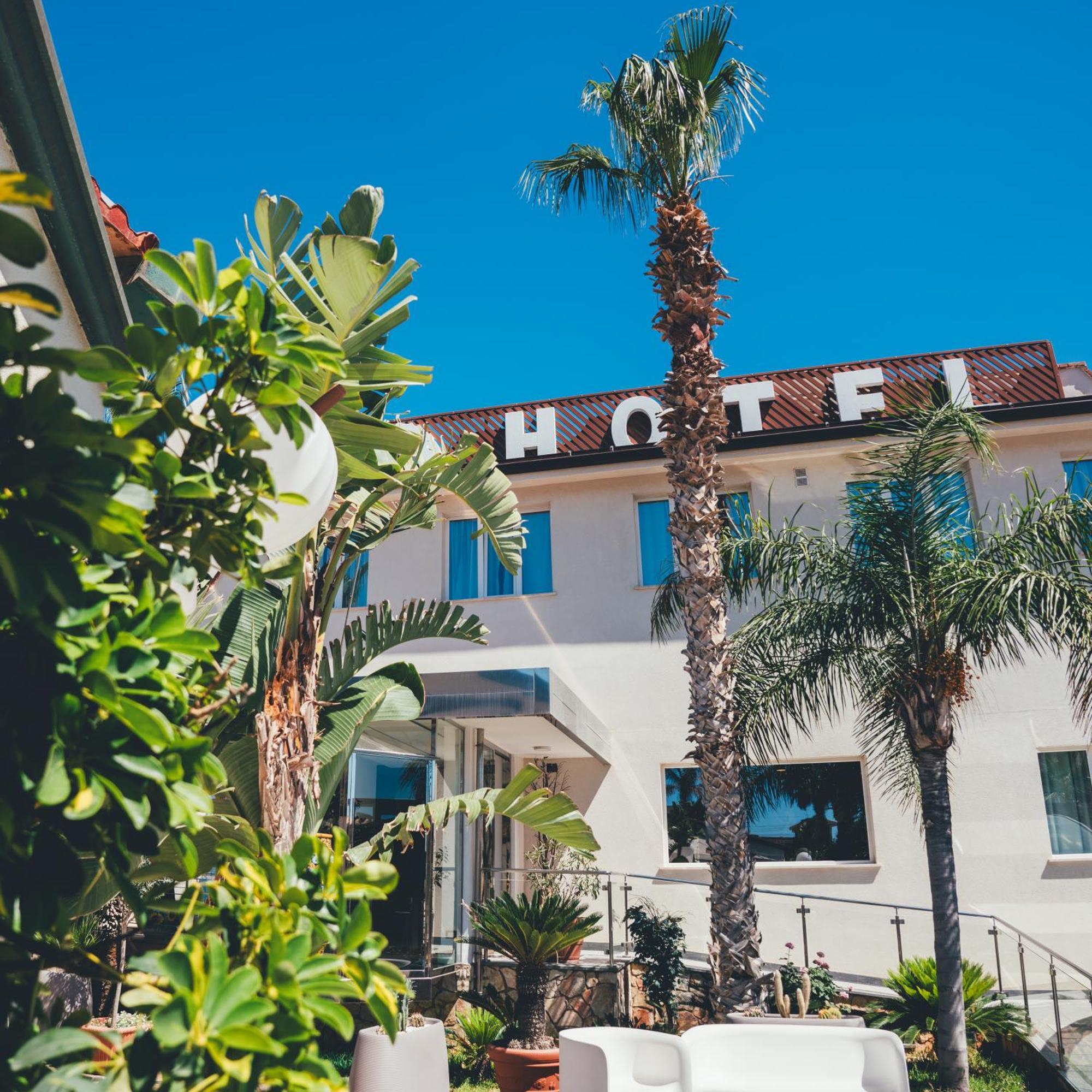 Hotel La Martinica Ficarazzi エクステリア 写真